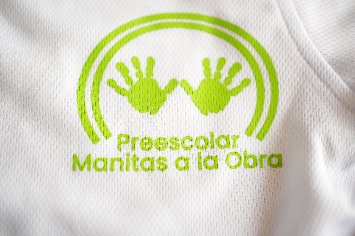 PLAYERA DE DIARIO MANITAS A LA OBRA