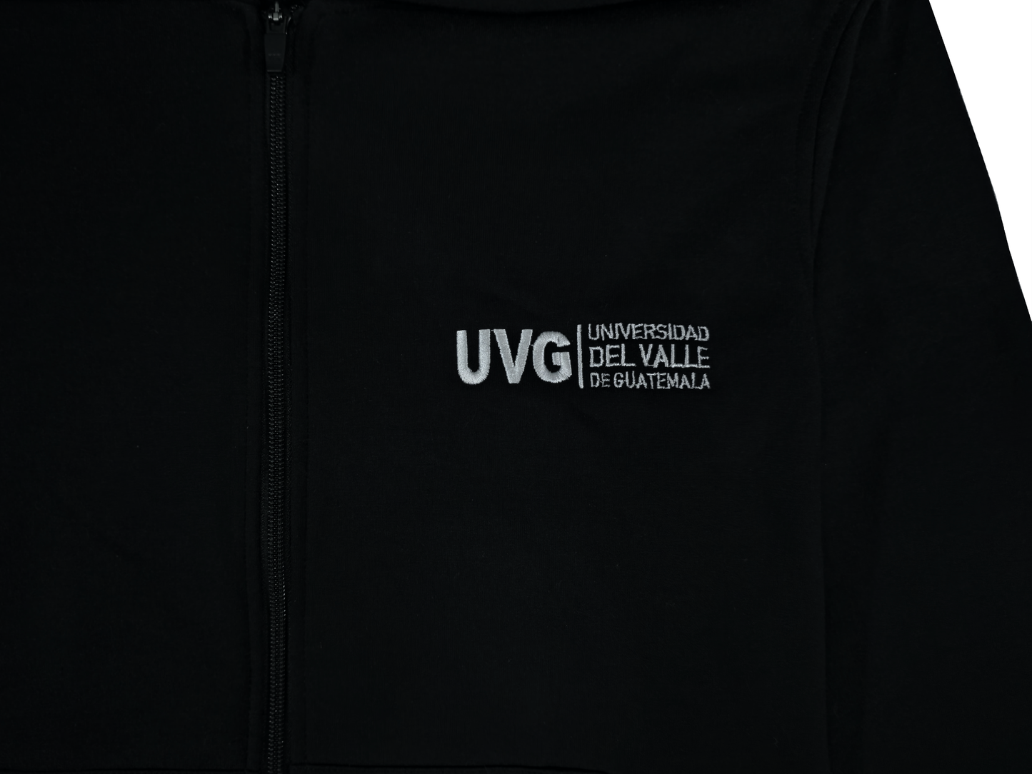 SUDADERO NEGRO CON CAPA